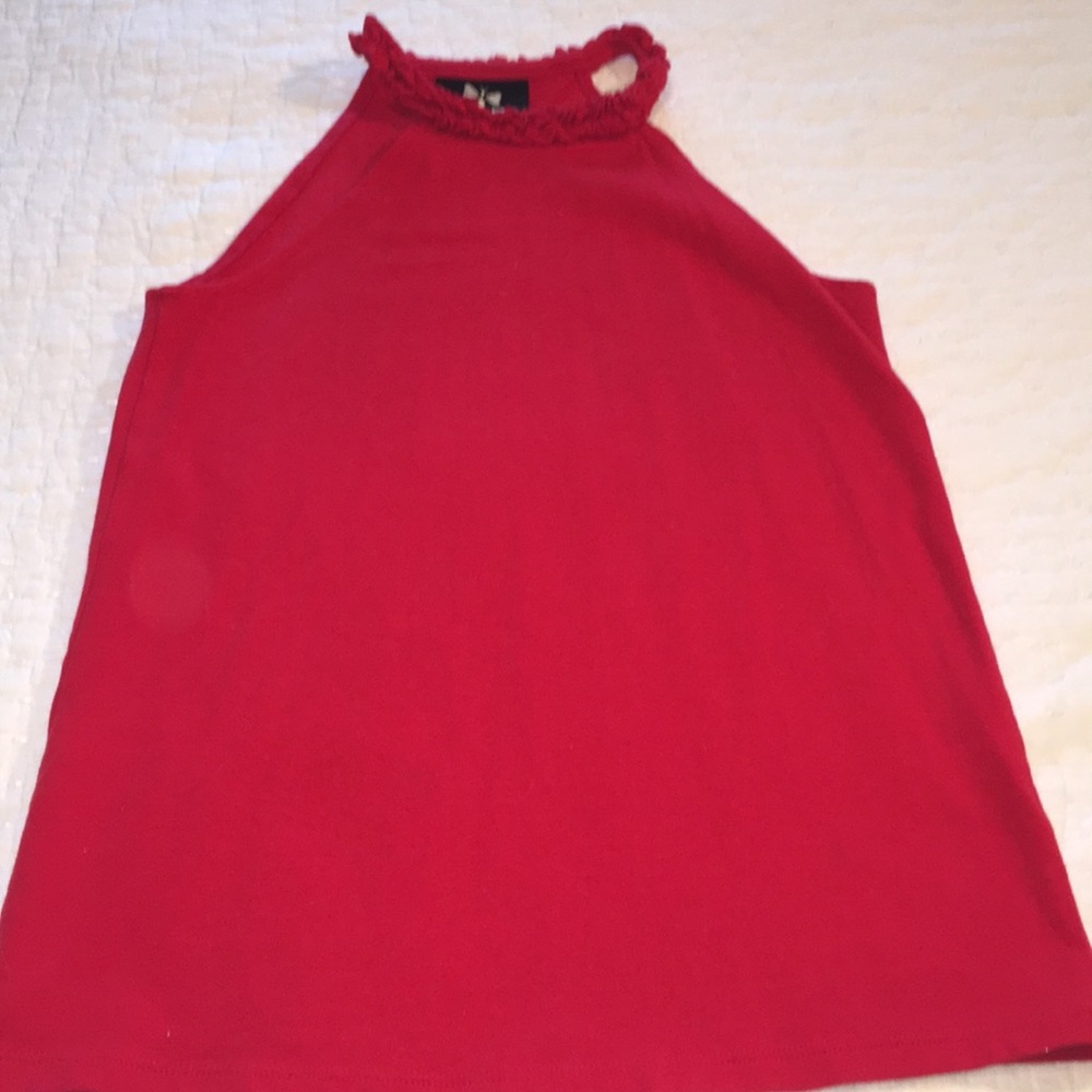 Llum super cute halter top A-Line swing top. Cute!